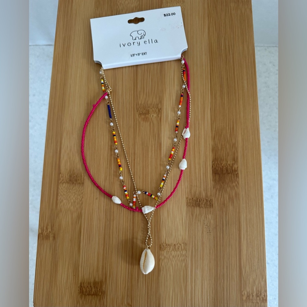 NWT Ivory Ella Necklace! 15” + 3” extension. Pink, gold, shells, Cute!